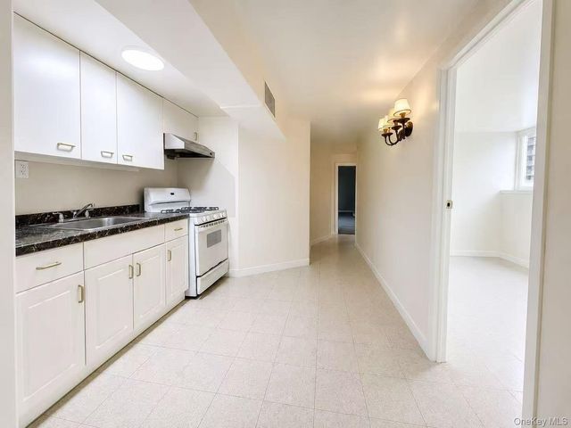 56 Bay 40th Street, Brooklyn, NY 11214