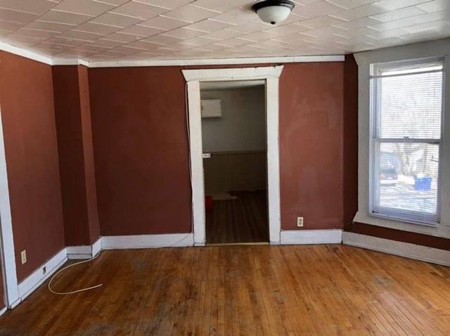 395 Thomas Avenue, Saint Paul, MN 55103