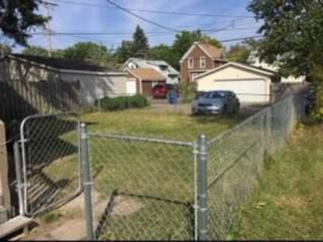 395 Thomas Avenue, Saint Paul, MN 55103