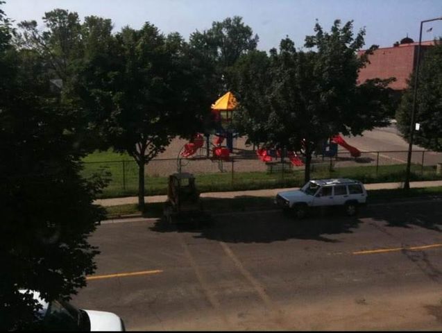 395 Thomas Avenue, Saint Paul, MN 55103