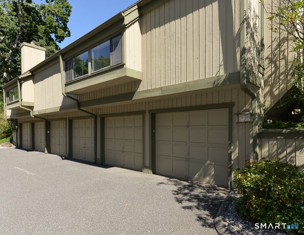 751 Heritage Village B, Southbury, CT 06488