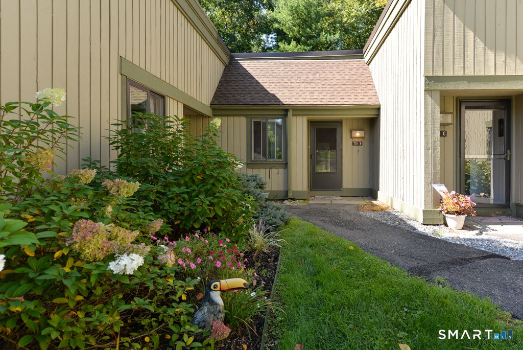 751 Heritage Village B, Southbury, CT 06488
