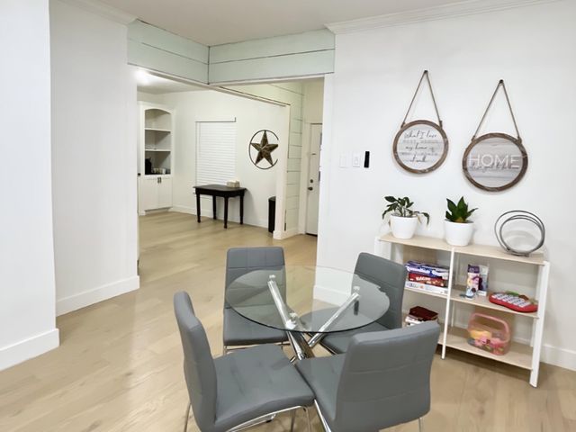 301 Tabor Street, Houston, TX 77009