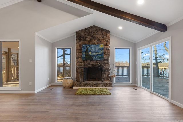 33 Narragansett Place, Sherwood, AR 72120