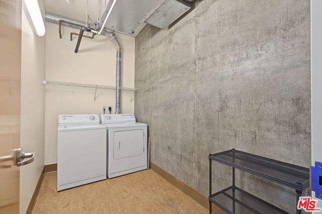 1111 S Grand Avenue 817, Los Angeles, CA 90015