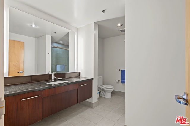 1111 S Grand Avenue 817, Los Angeles, CA 90015