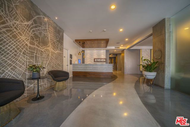 1111 S Grand Avenue 817, Los Angeles, CA 90015