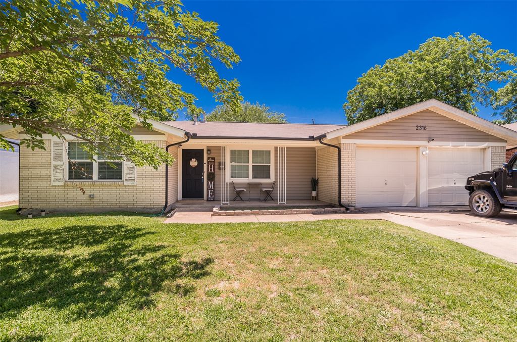 2316 Miriam Lane, Arlington, TX 76010