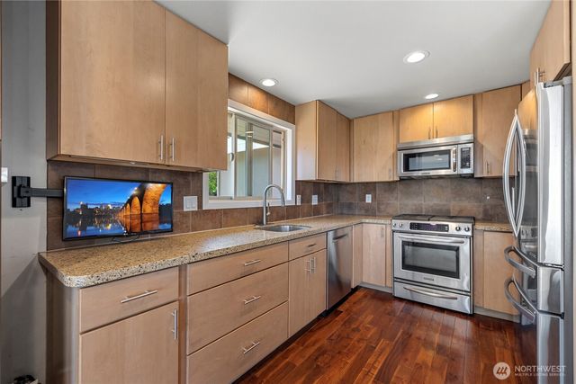 12103 Hilynn Drive, Burlington, WA 98233