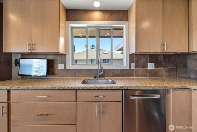 12103 Hilynn Drive, Burlington, WA 98233