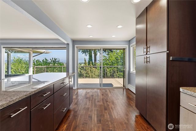 12103 Hilynn Drive, Burlington, WA 98233