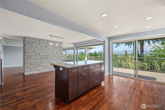 12103 Hilynn Drive, Burlington, WA 98233