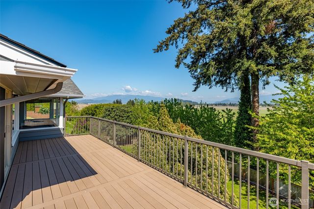 12103 Hilynn Drive, Burlington, WA 98233
