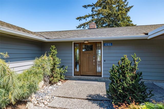 12103 Hilynn Drive, Burlington, WA 98233