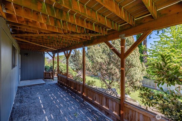 12103 Hilynn Drive, Burlington, WA 98233