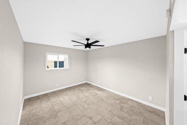 2600 Penny LN 118, Austin, TX 78757