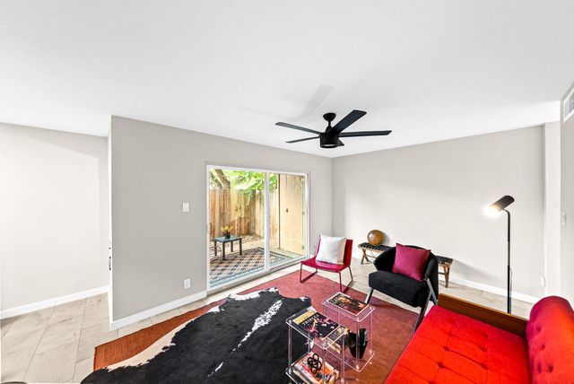 2600 Penny LN 118, Austin, TX 78757
