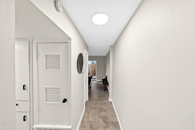 2600 Penny LN 118, Austin, TX 78757