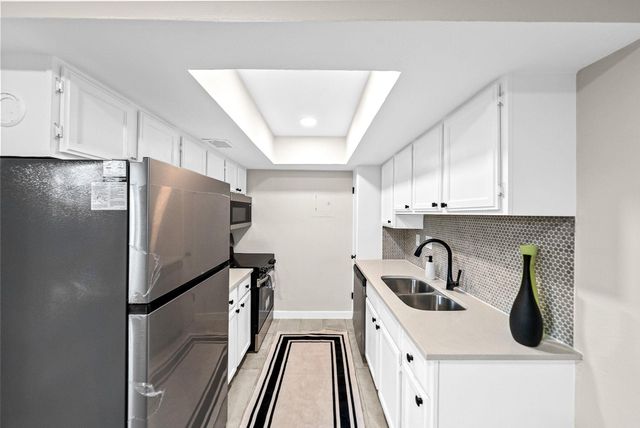 2600 Penny LN 118, Austin, TX 78757