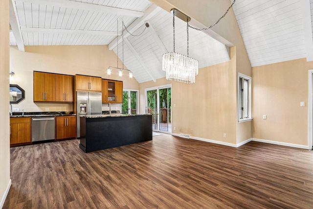 W333S221 Glen Oaks DRIVE, Delafield, WI 53018