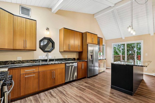 W333S221 Glen Oaks DRIVE, Delafield, WI 53018