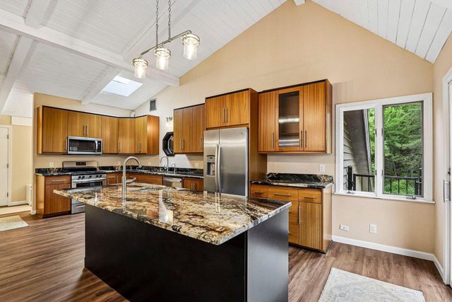 W333S221 Glen Oaks DRIVE, Delafield, WI 53018
