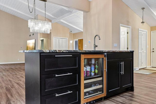 W333S221 Glen Oaks DRIVE, Delafield, WI 53018