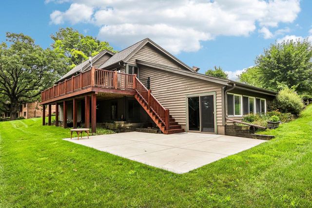 W333S221 Glen Oaks DRIVE, Delafield, WI 53018