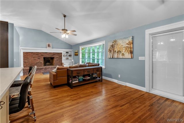 20 Nieman Drive, Orchard Park, NY 14127