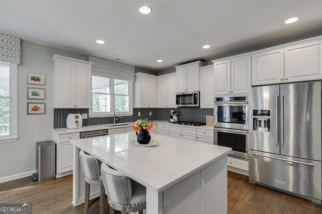 514 Streamwood Ivy Trail, Suwanee, GA 30024