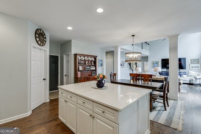 514 Streamwood Ivy Trail, Suwanee, GA 30024