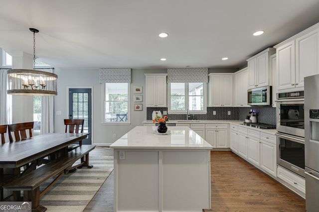 514 Streamwood Ivy Trail, Suwanee, GA 30024