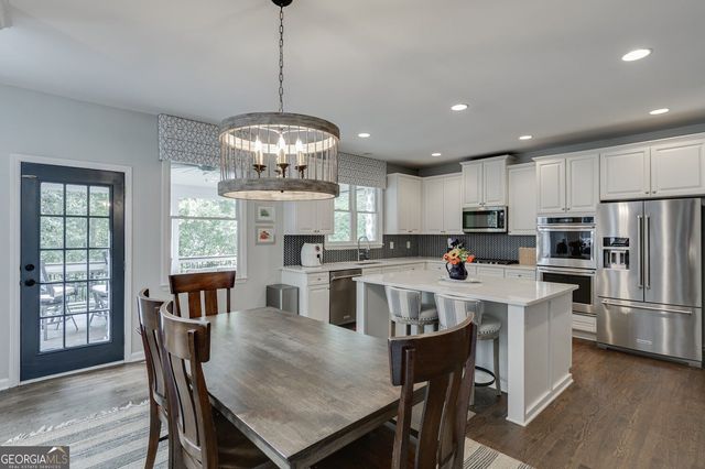 514 Streamwood Ivy Trail, Suwanee, GA 30024