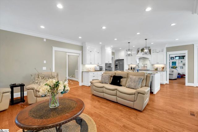 199 Wren School Road, Piedmont, SC 29673