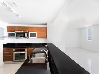 244 Biscayne Boulevard 1002, Miami, FL 33132