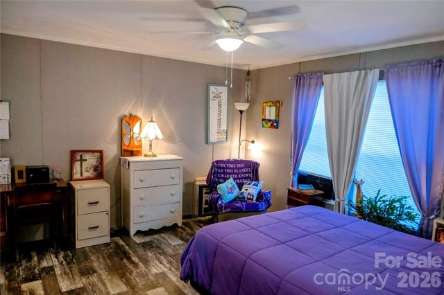 30 & 32 W Skyland Circle, Asheville, NC 28804