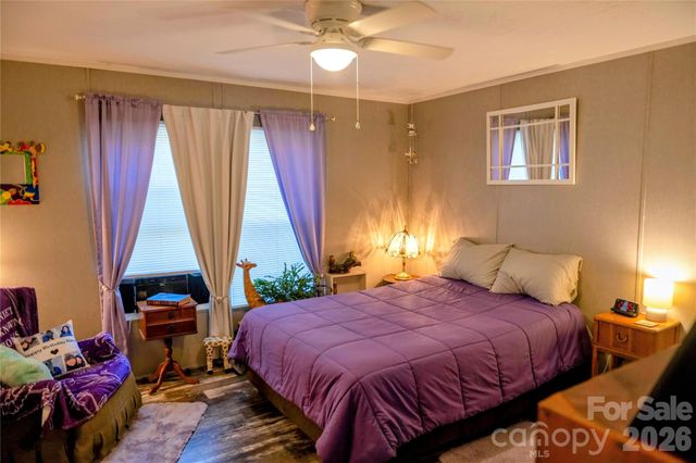 30 & 32 W Skyland Circle, Asheville, NC 28804