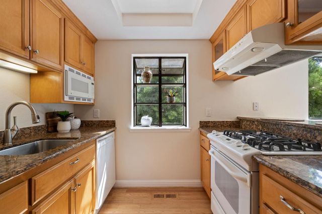 822 Cedar Street A, Redwood City, CA 94063