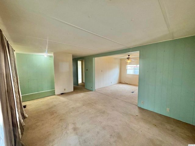 355 Bainbridge Street, Barry, IL 62312