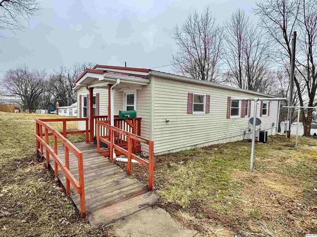 355 Bainbridge Street, Barry, IL 62312