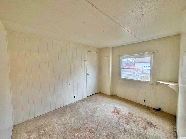 355 Bainbridge Street, Barry, IL 62312