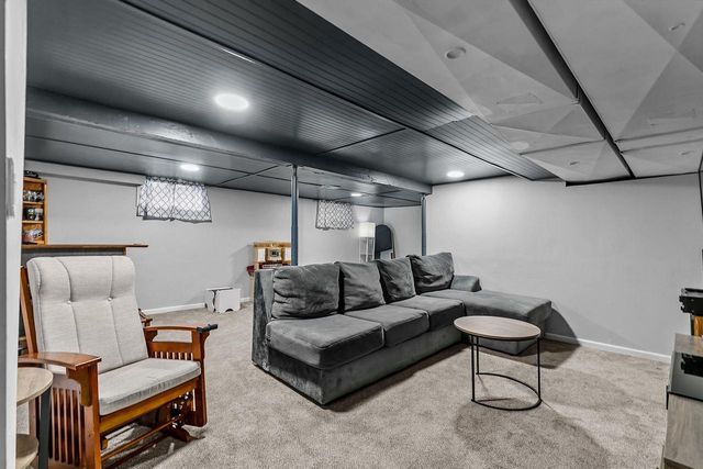 572 NEWTOLS STREET, Green Bay, WI 54302