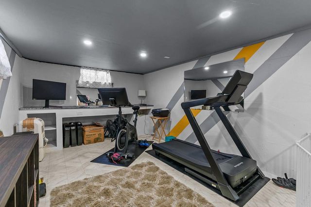 572 NEWTOLS STREET, Green Bay, WI 54302