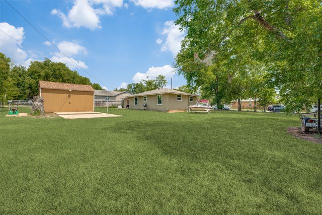 1800 W Walker Street, Denison, TX 75020
