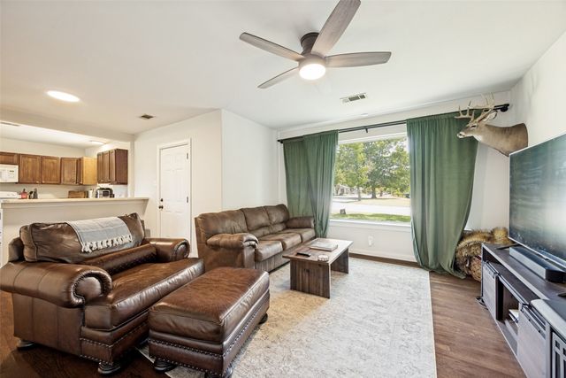 1800 W Walker Street, Denison, TX 75020