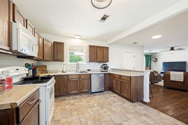 1800 W Walker Street, Denison, TX 75020