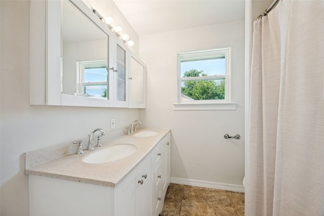1800 W Walker Street, Denison, TX 75020