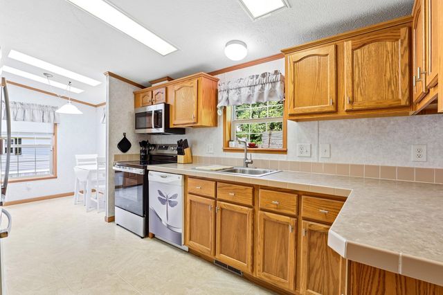 28 Emile Drive, Allenstown, NH 03275