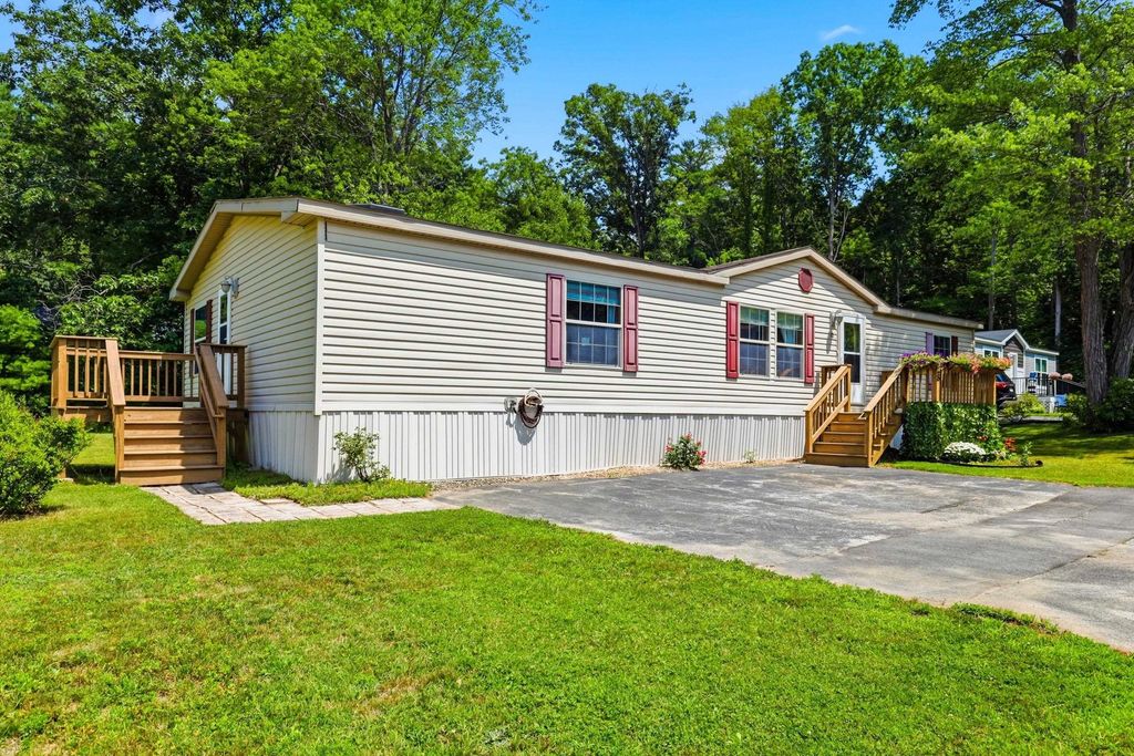 28 Emile Drive, Allenstown, NH 03275