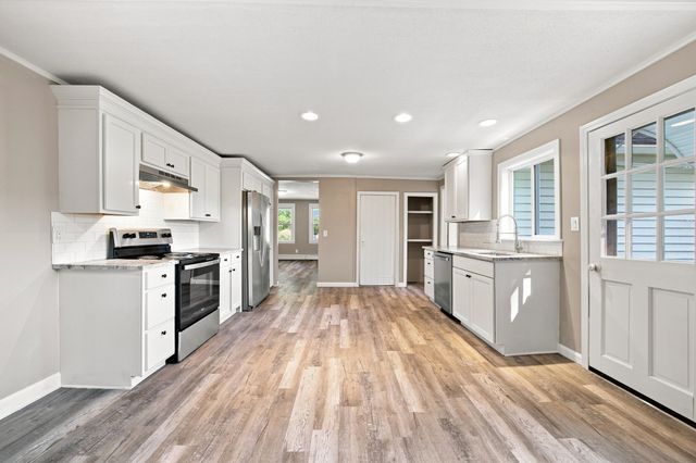 188 Breckenridge St, Palmer, MA 01069